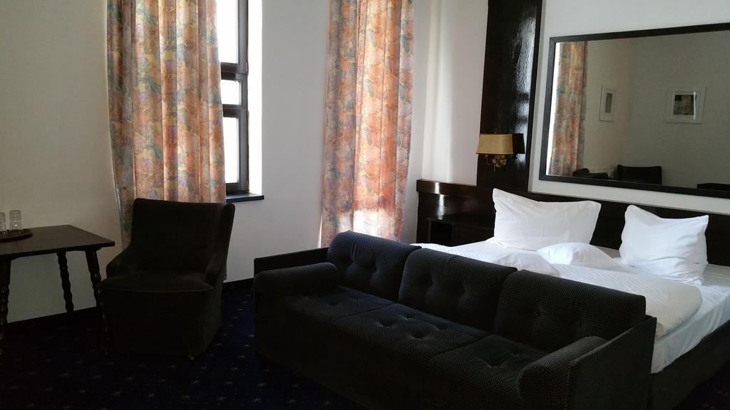 Conacul Balta Alba Hotel Bagian luar foto